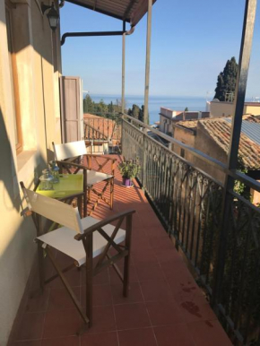 Casa Naumachie Relax in a safe and wonderful place, Taormina